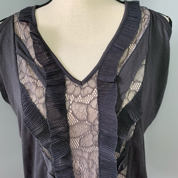 EXPRESS Sleeveless Top with Lace Back. - Picture 2 of 9